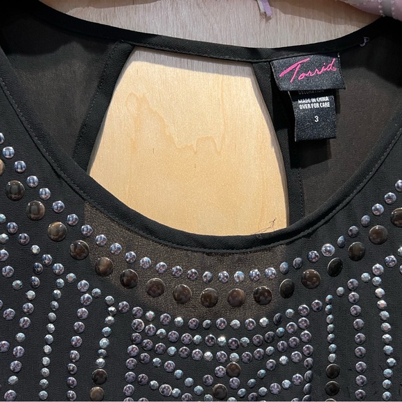 Torrid blouse, size 3 - Picture 2 of 3